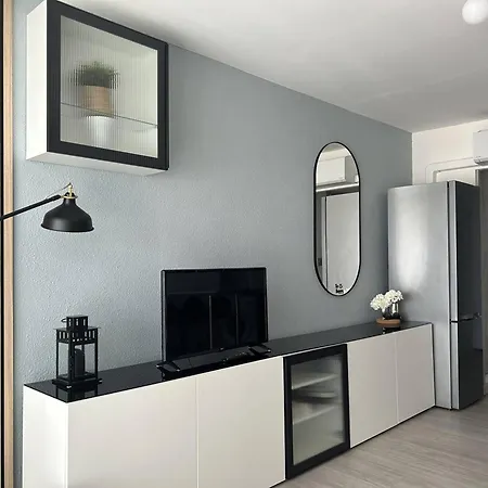 아파트 Renove Face Avec Parking, Au Cap D'agde - Fr-1-723-172